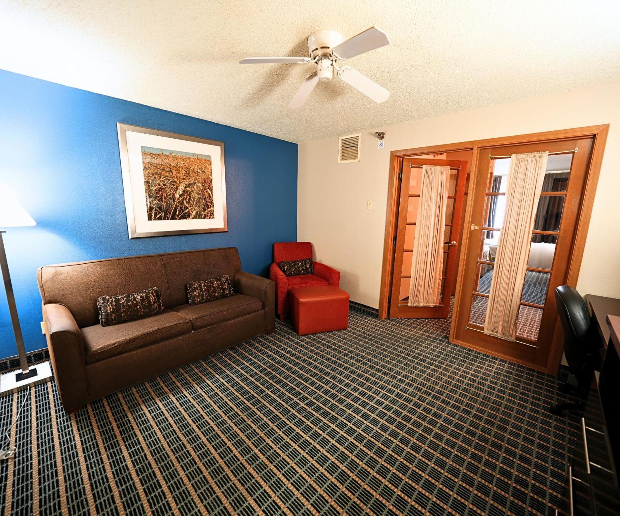 Baymont By Wyndham Marshalltown Extérieur photo