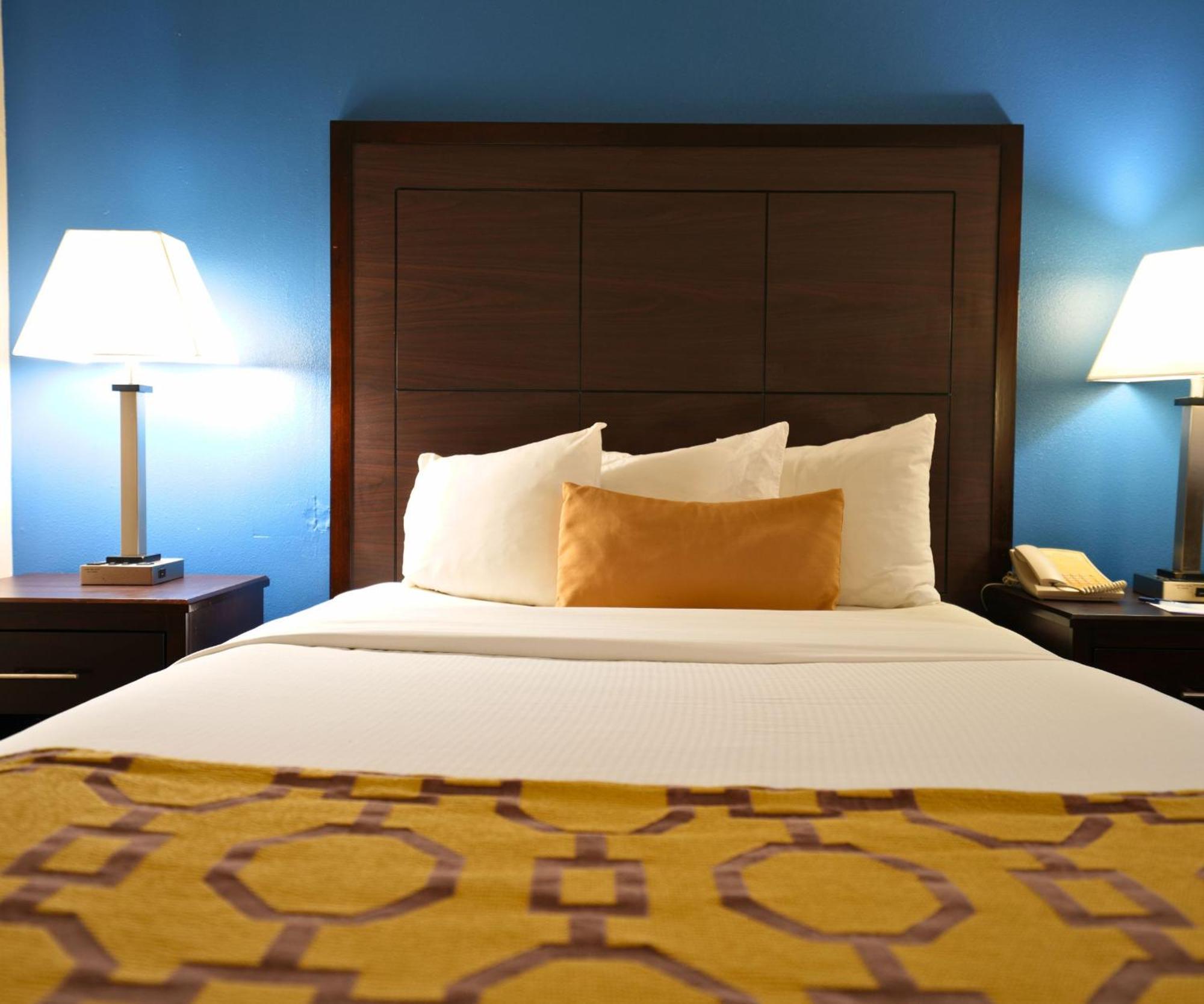 Baymont By Wyndham Marshalltown Extérieur photo