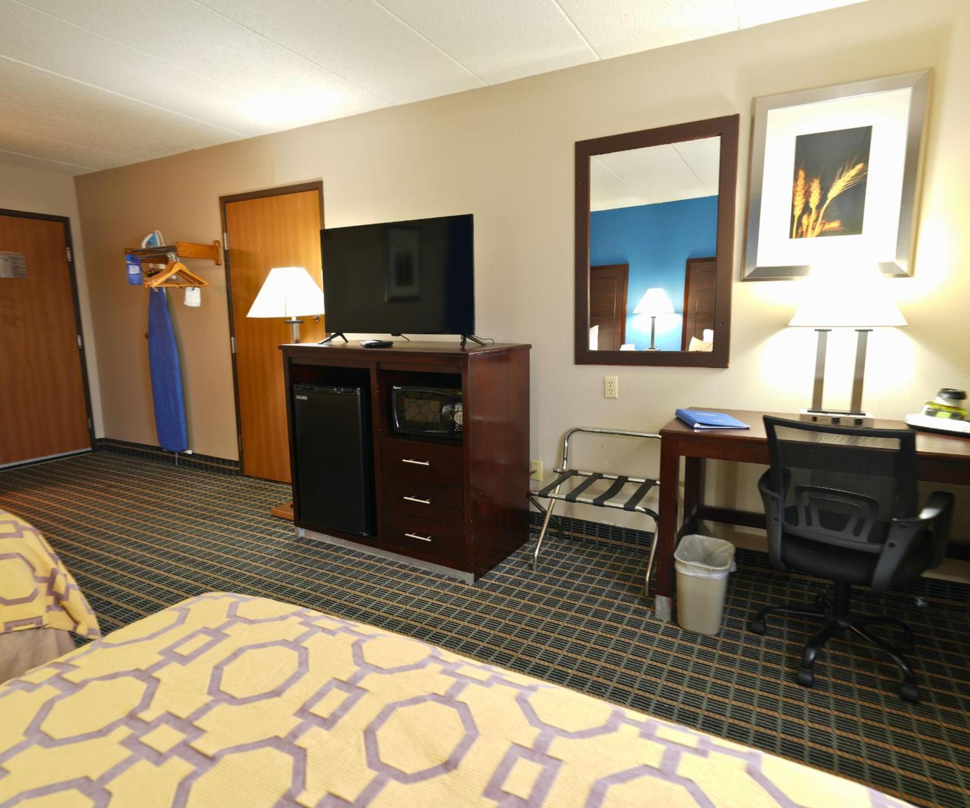 Baymont By Wyndham Marshalltown Extérieur photo