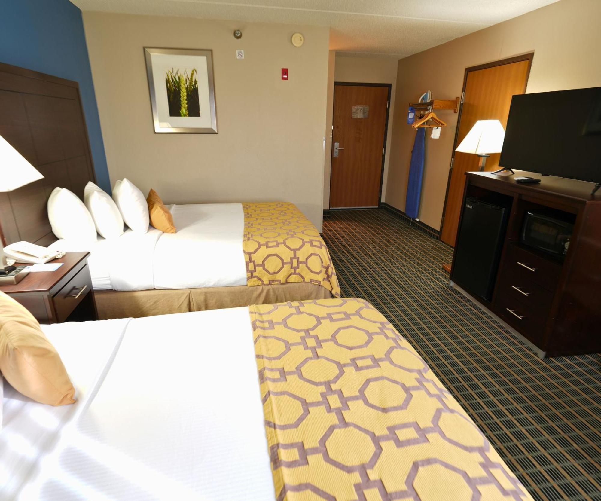 Baymont By Wyndham Marshalltown Extérieur photo