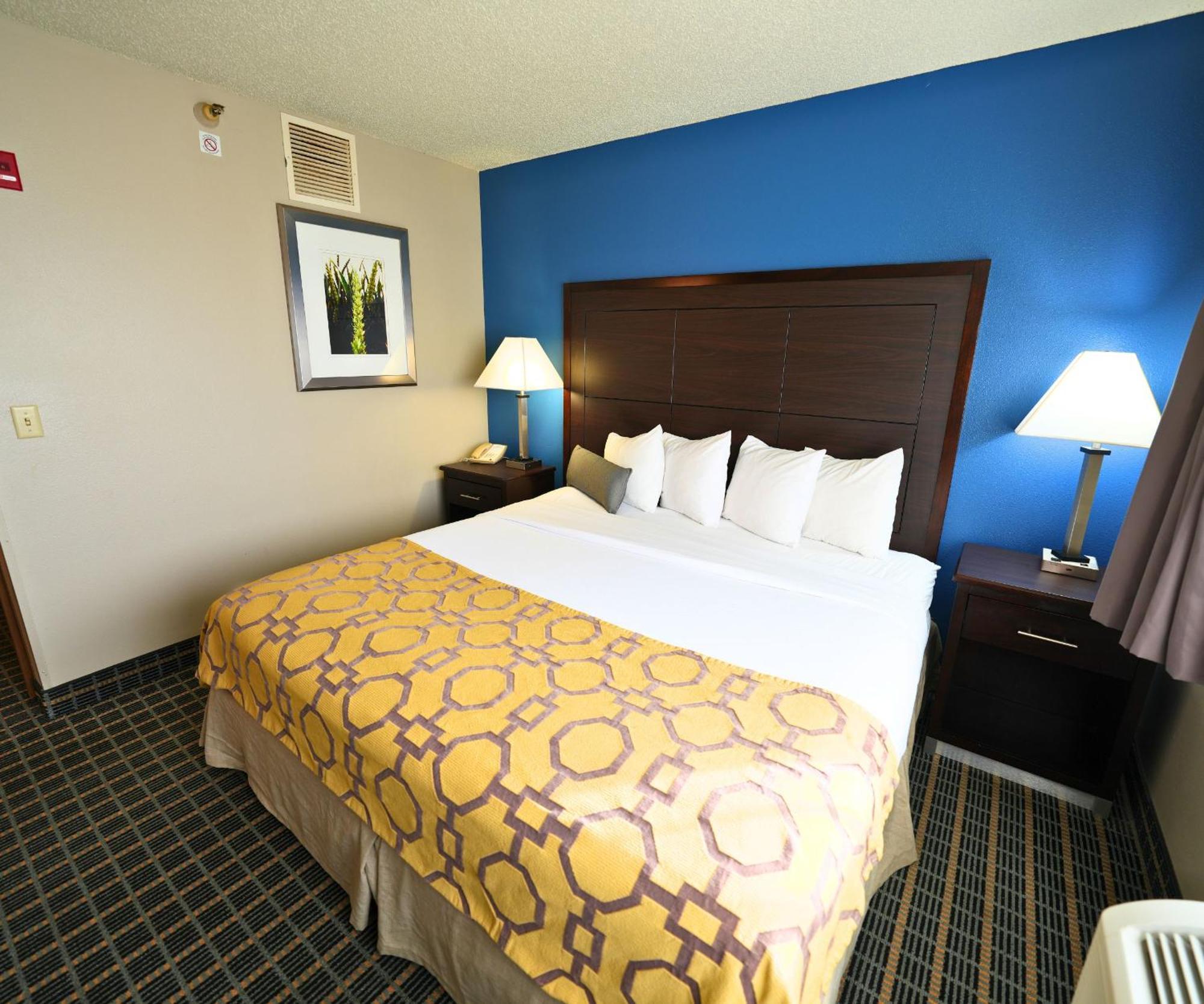 Baymont By Wyndham Marshalltown Extérieur photo