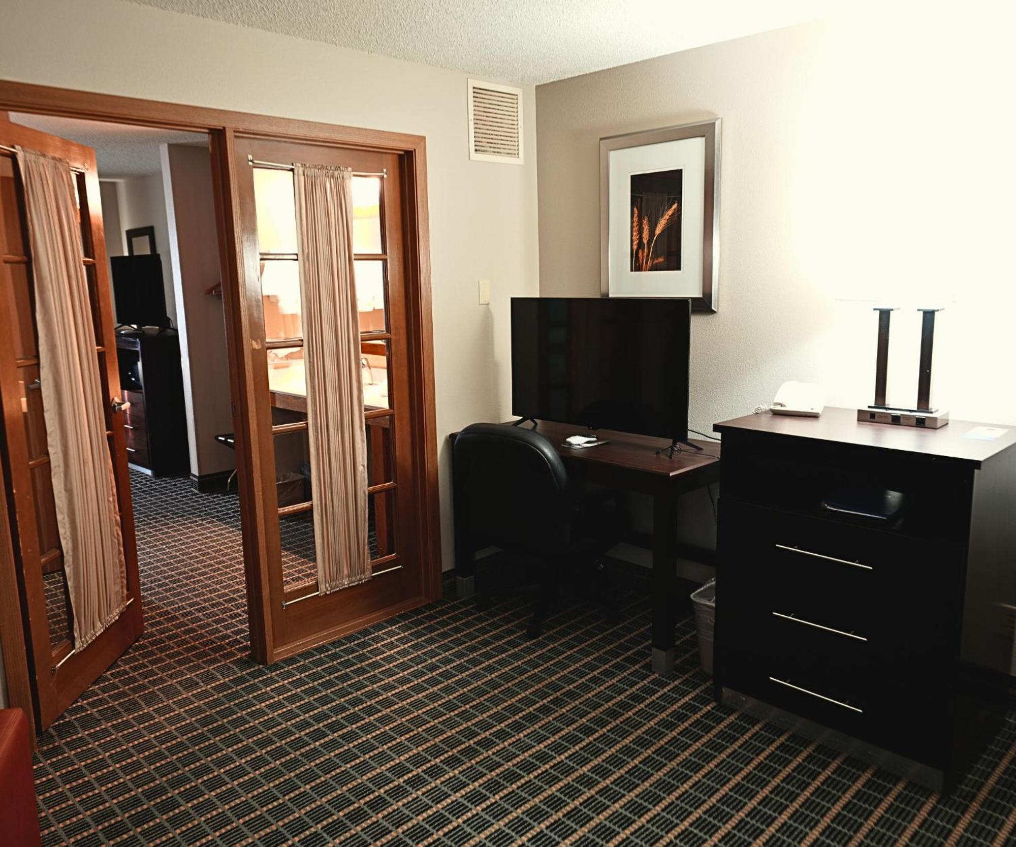 Baymont By Wyndham Marshalltown Extérieur photo